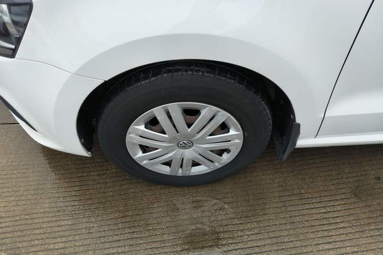 Used Volkswagen Polo 2014 1.4L Manual Fashion Edition
