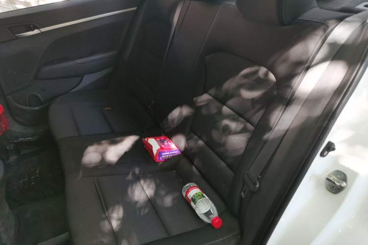 Used Hyundai Elantra 2016 1.6L Automatic ZhiXuan · Luxury Version
