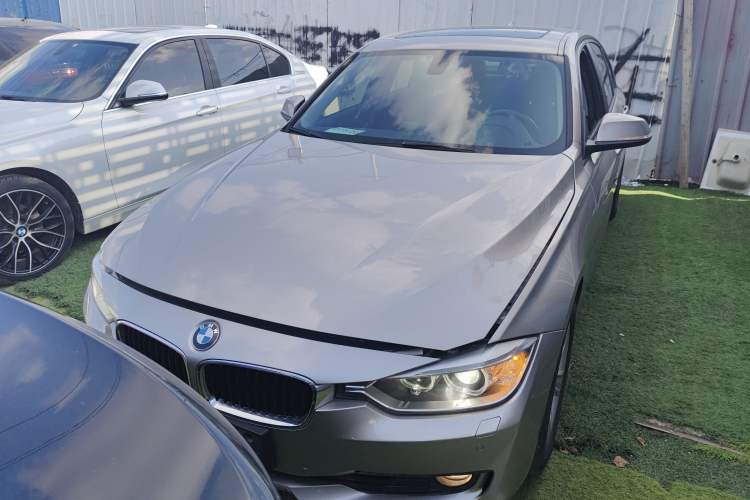 Used BMW 3 Series 2015 320i Luxury Line Stylish Edition
