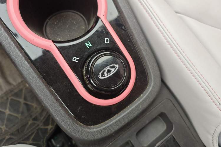 Used Chery Little Ant 2022 Sweet Pink Edition Half-Sugar Version Lithium Iron Phosphate 30 kW 301 km
