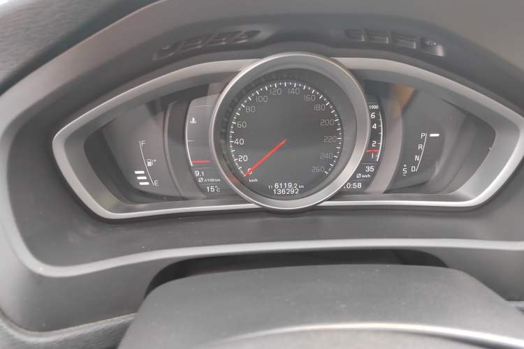 Used Volvo V40 2017 T3 Zhiya Edition
