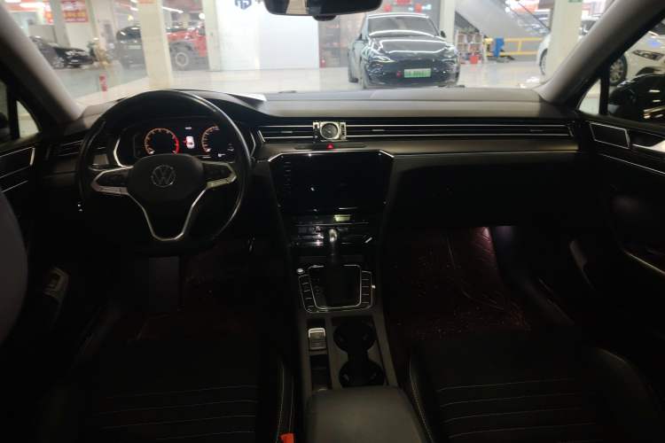 Used Volkswagen Magotan 2021 330TSI DSG 30th Anniversary Edition