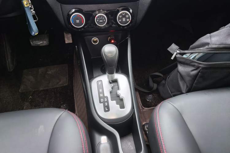 Used Kia K2 2015 Sedan 1.4L Automatic GLS
