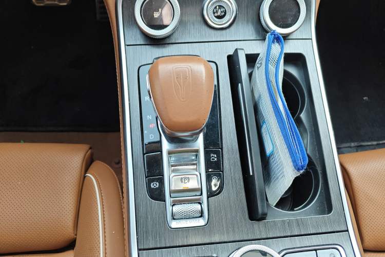 Used Hongqi H9 2023 2.0T Smart Connect Flagship Edition
