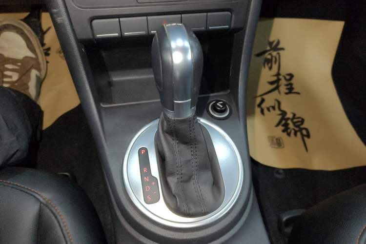 Used Volkswagen Beetle 2015 180TSI model
