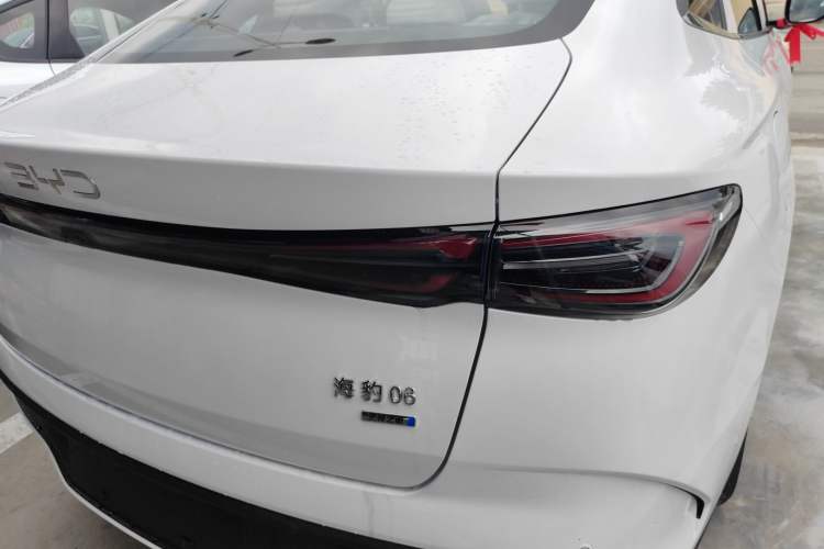 Used BYD Seal 06 New Energy 2024 DM-i 80KM Luxury Model
