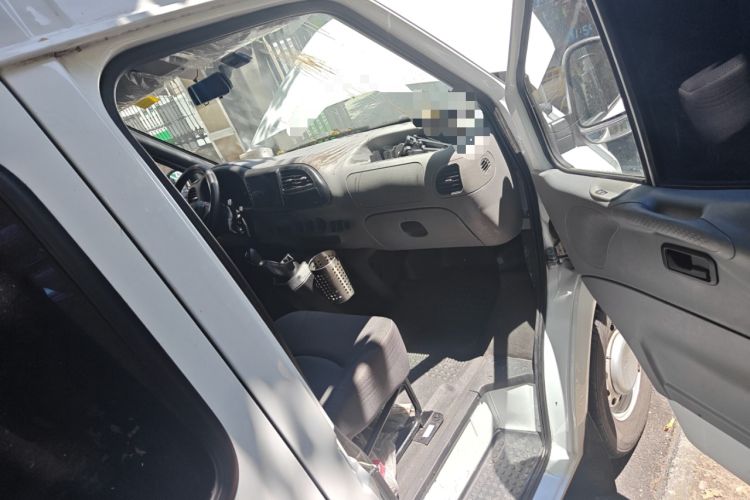 Used JMC Transit 2019 2.8T Commercial Version Long Wheelbase Mid-Roof 6-Seater Rear Single Tire China VI Emission Standard – JX493
