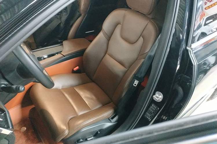 Used Volvo S90 2024 B5 Zhiyuan Luxury Edition
