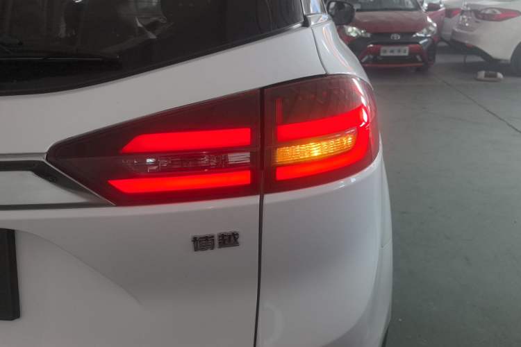 Used Geely Auto Emgrand X7 Sport 2016 1.8TD Automatic Smart Model
