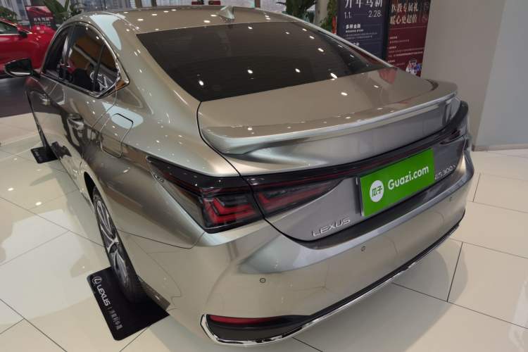 Used Lexus ES 2025 300h Deluxe Edition