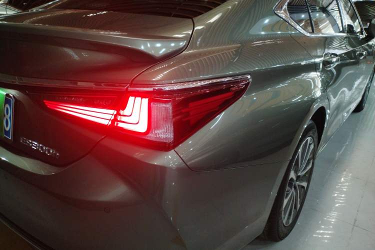 Used Lexus ES 2022 200 Excellence Edition
