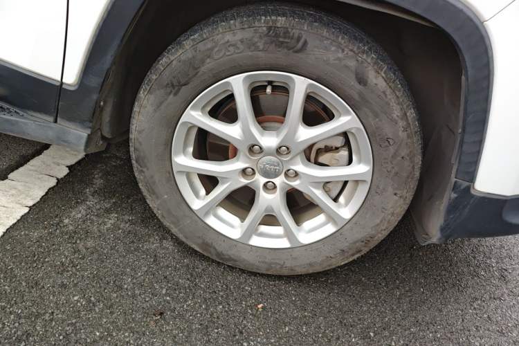 Used  Cherokee 2017 2.4L Leading Edition
