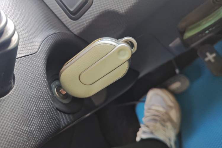 Used Wuling Hongguang MINIEV 2022 Macaron Premium Model – Lithium Iron Phosphate
