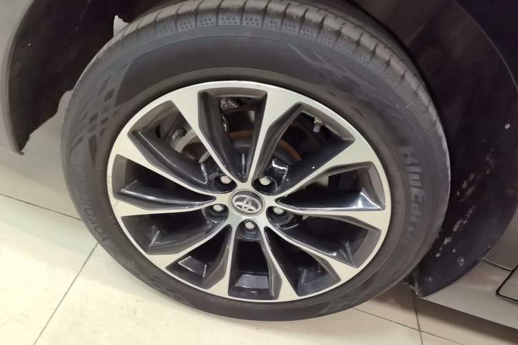 Used Toyota Avalon 2022 Dual-Engine 2.5L Luxury Edition
