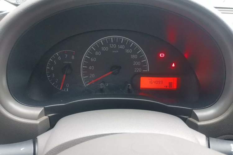 Used Nissan Sunny 2015 1.5XE Manual Comfort Edition
