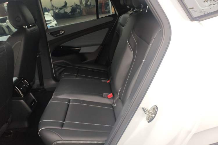 Used Volkswagen ID.4 X 2025 Smart Version Pure & Intelligent Enjoyment Edition
