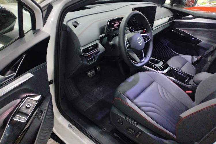 Used Volkswagen ID.4 CROZZ 2021 High-Performance PRIME Four-Wheel Drive Version