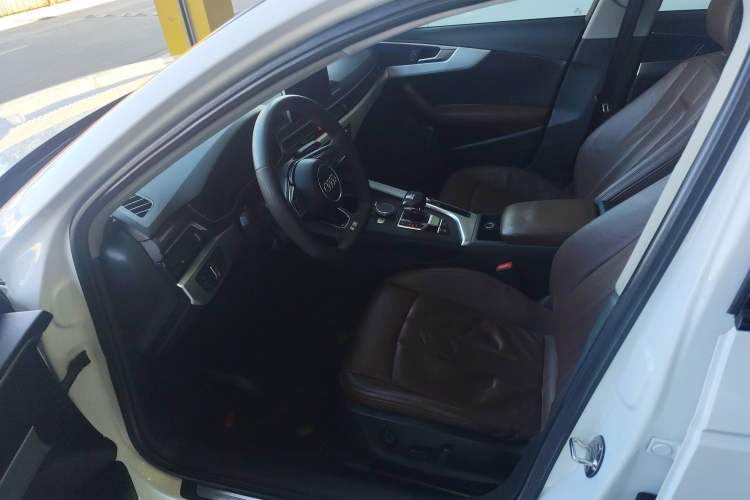 Used Audi A4L 2018 30th Anniversary Edition 40 TFSI Fashion Model