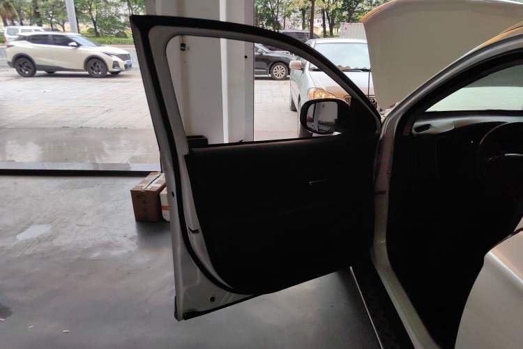 Used Mitsubishi Outlander 2017 2.0L Two-Wheel Drive Glory Edition 5 Seats
