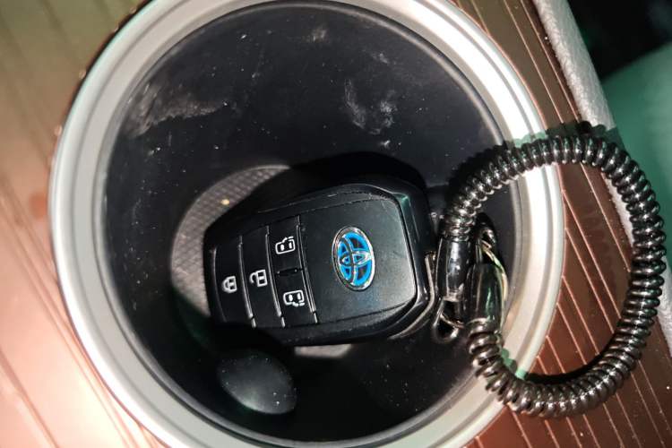 Used Toyota Granvia 2023 2.5L Hybrid Luxury Edition