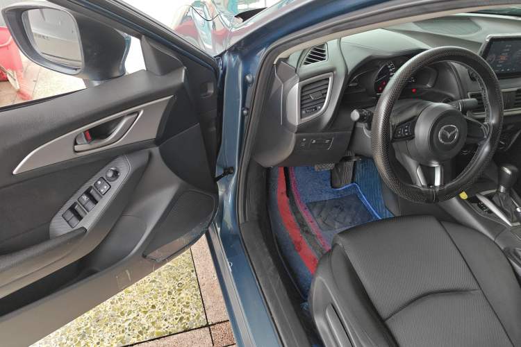 Used Mazda Mazda 3 Axela 2017 Sedan 1.5L Automatic Comfort Model Emission Standard China V