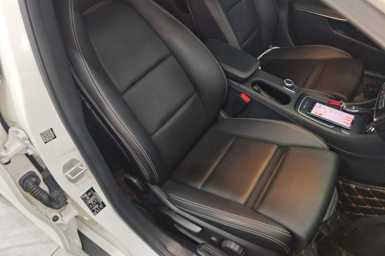 Used Mercedes-Benz GLA 2017 GLA 200 Fashion Model
