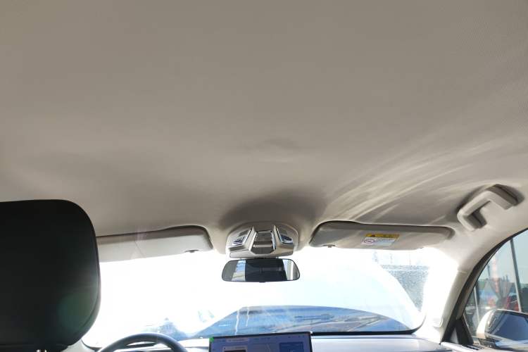 Used Wuling Xingguang 2024 Co-Creation Edition 510 Advanced Model
