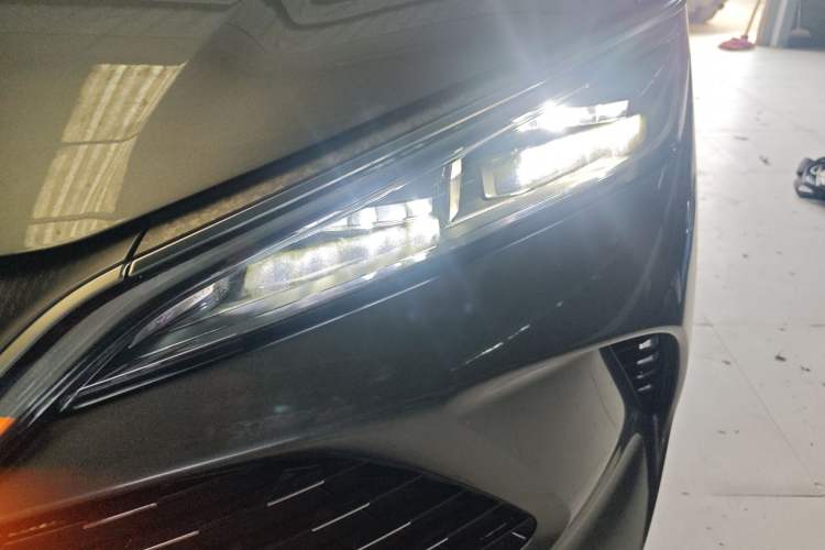 Used BYD Song L DM-i 2024 112 km Leading Edition
