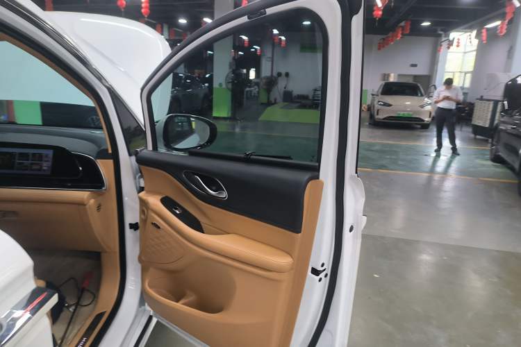 Used VOYAH Dream 2022 Low-Carbon Edition Plus Intelligent Driving Package
