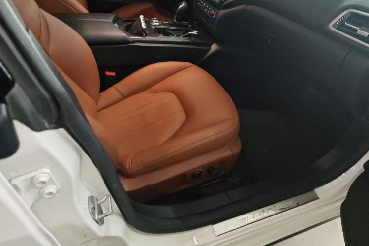 Used Maserati Ghibli 2017 3.0T Standard Edition
