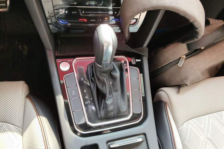 Used Volkswagen Magotan 2023 2 Million Units Commemorative Edition 330TSI DSG Luxury Version