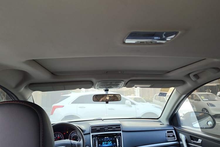 Used Haval M6 2018 Revised Version 1.5T DCT Two-Wheel Drive Elite Edition
