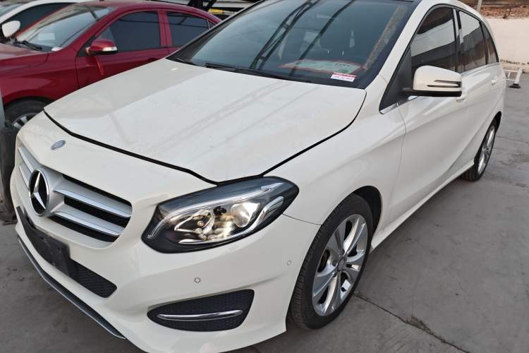 Used Mercedes-Benz B-Class 2015 B 200 Fashion Model
