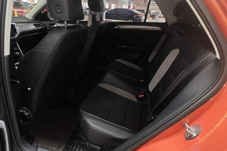 Used Volkswagen T-ROC 2018 230TSI DSG Two-Wheel Drive Advanced Version China V Standard