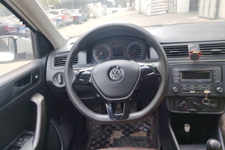 Used Volkswagen Santana 2016 1.4L Manual Fashion Edition
