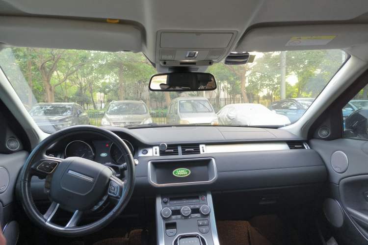 Used Land Rover Range Rover Evoque 2018 240 PS SE Smart Brilliance Edition