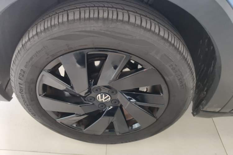 Used Volkswagen Tharu 2025 NewRui 300TSI Prestige Edition
