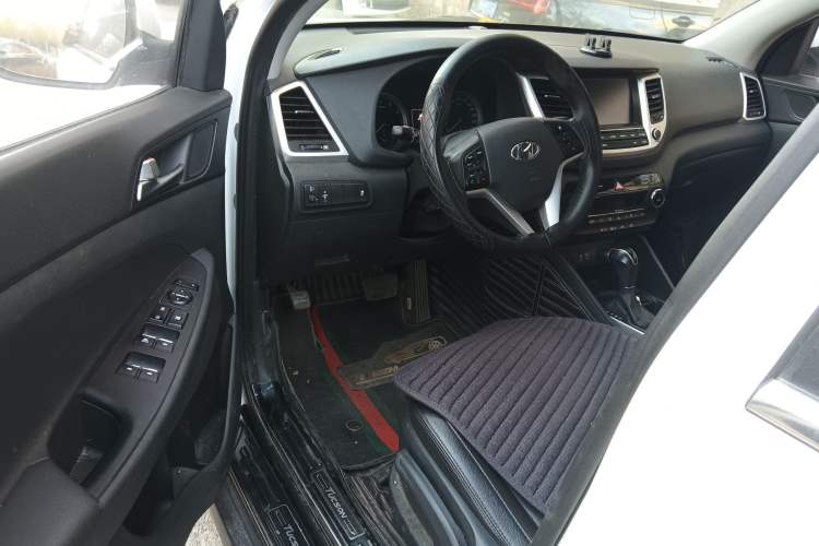 Used Hyundai Tucson 2015 1.6T Dual-Clutch Two-Wheel-Drive Smart Model