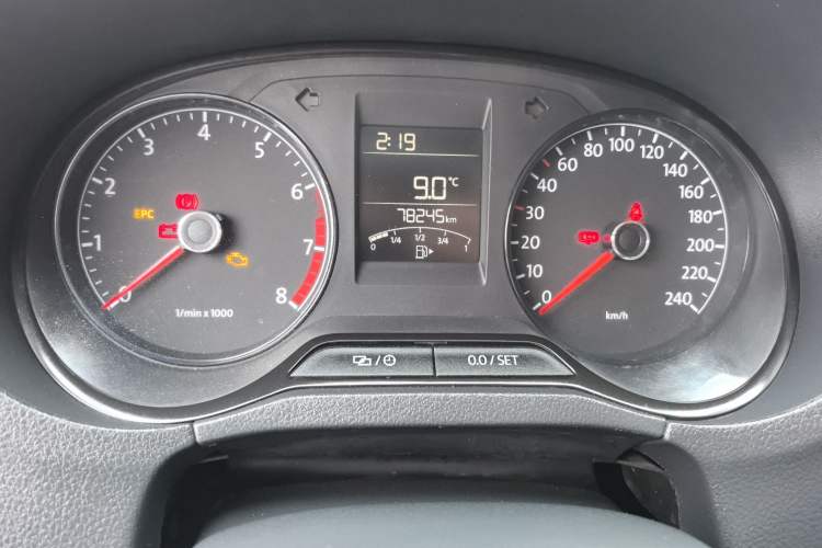 Used Volkswagen Polo 2014 1.4L Manual Fashion Edition
