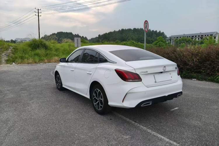 Used MG 5 2022 180 DVVT CVT Youth Luxury Edition
