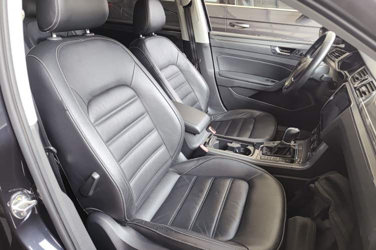 Used Volkswagen Passat 2017 280TSI DSG Luxury Edition
