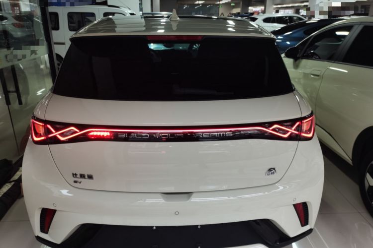 Used BYD Dolphin 2023 420 km Fashion Edition
