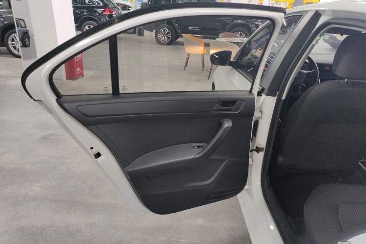 Used Volkswagen Santana 2021 1.5L Automatic Fashion Edition
