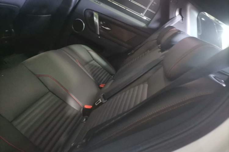 Used Land Rover Discovery Sport 2021 249 PS R-Dynamic SE Performance Tech Edition 5 Seats
