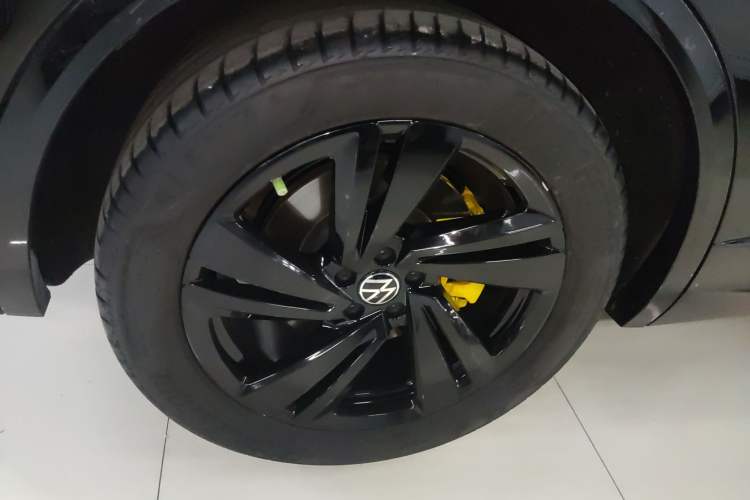 Used Volkswagen Touareg 2022 3.0 TSI Luxury Edition Black Diamond Sport Package
