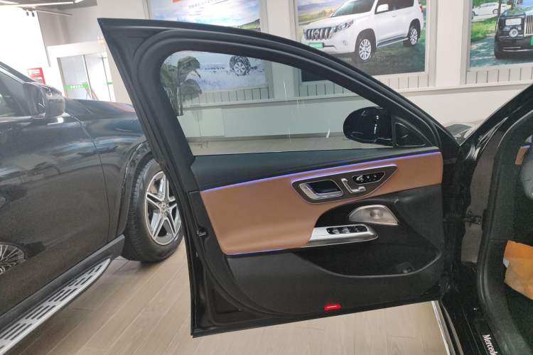 Used Mercedes-Benz E-Class 2024 E 300 L Luxury Model
