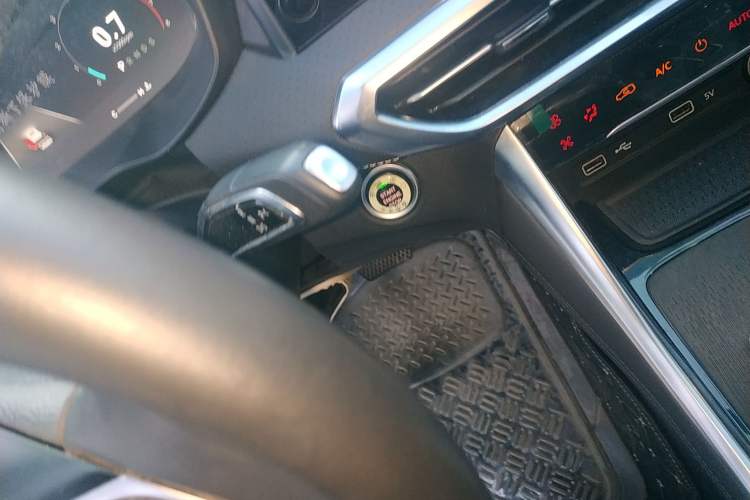 Used SAIC MAXUS G50 2023 PLUS 1.5T Happiness-Recommended Automatic Cruise Version
