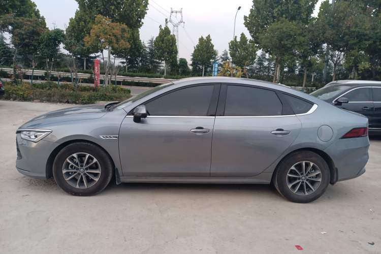 Used BYD Qin PLUS 2024 HONOR Edition DM-i 55KM Leading Model
