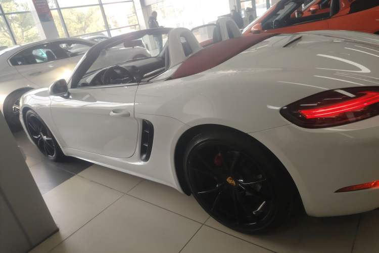 Used Porsche 718 2016 Boxster 2.0T
