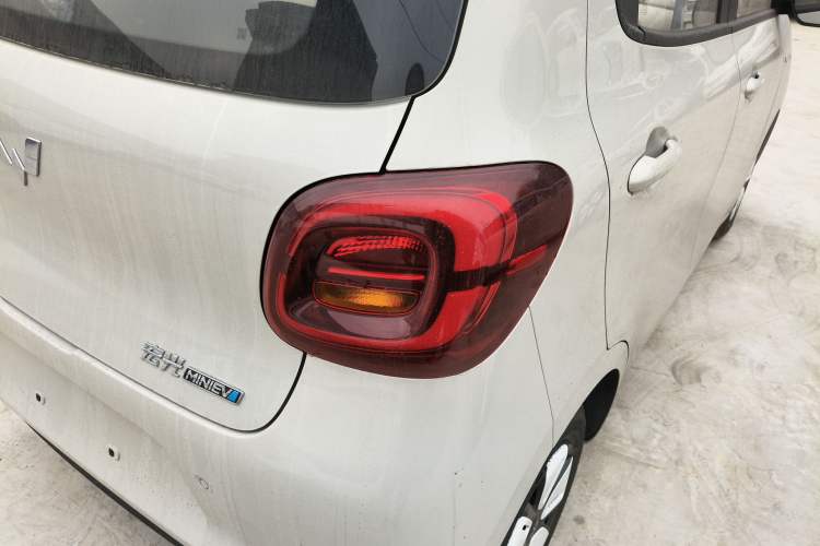 Used Wuling Hongguang MINIEV 2025 Four-Door Version Advanced Edition
